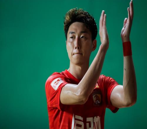 喜讯!上赛季代表青岛红狮队出战中甲的他,如今成国安队中卫黑马