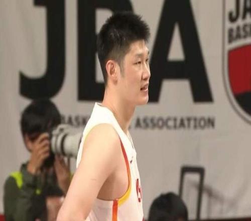 中国男篮绝地反击!贺希宁关键先生,胡金秋统治级,2人证明价值