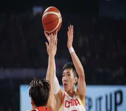 不是赵继伟胡金秋,中国男篮第一功臣揭晓,日本主教练被打服了