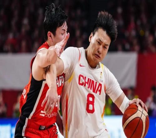 这一夜,李弘权哭了,多少中国男篮的球迷也哭了