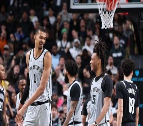 二月11胜0负不败！马刺计划有变：梦回GDP时代冲冠