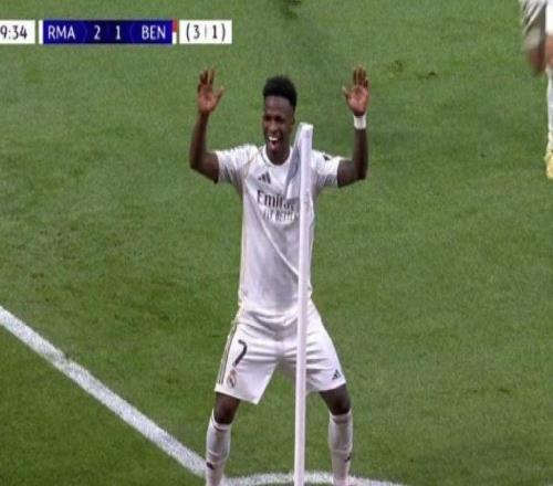 连续5场进球！维尼修斯一剑封喉再跳争议舞蹈，皇马主场晋级