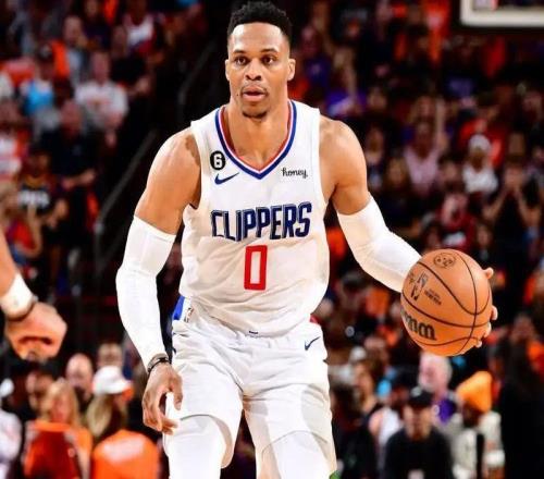 35岁威少数据下滑引质疑国王仍考虑续约千万年薪是投资还是负担