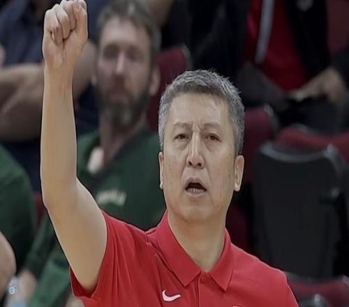 随着一场7分险胜!中国男篮打败中国台北,赵睿12分,朱俊龙19分