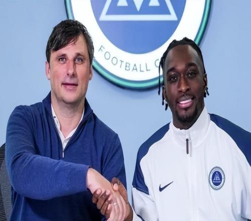 国足又一理想归化锋霸浮现,24球19助攻闪耀中超,就等邵佳一点头