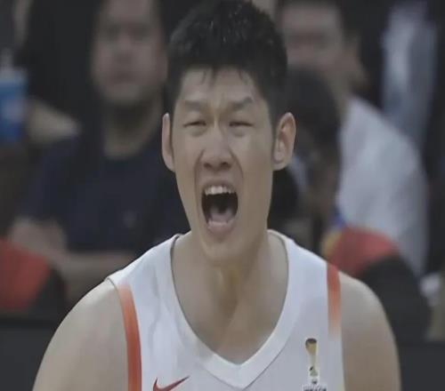 100分！男篮赢了！李弘权太赞了！