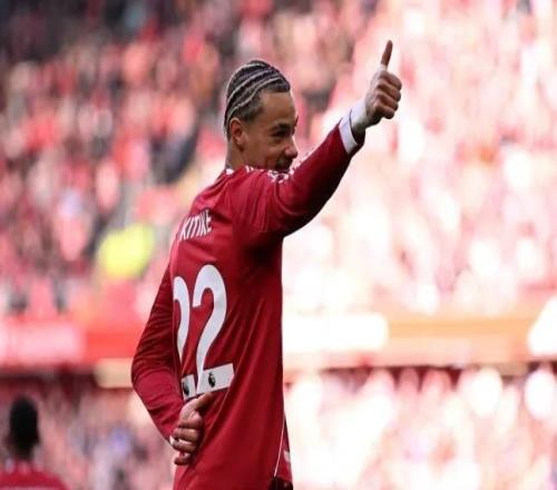 哈格里夫斯:埃基蒂克有望成为顶级中锋,红军能获得欧冠资格