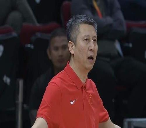 连续2场逆转，中国男篮两连胜，李弘权9+11成奇兵高诗岩防守拉满