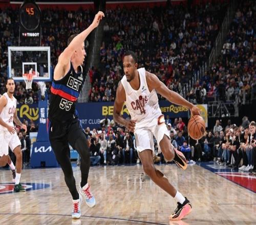 保住联盟第一！活塞加时险胜无哈登骑士杜伦33+16三人6犯