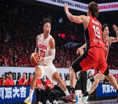 记者:赛后篮协主席、郭士强、赵睿都哭了中国男篮压力确实很大