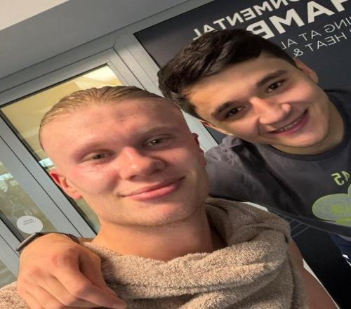 胡桑诺夫2月29日生日,哈兰德今天送祝福:5岁生日快乐