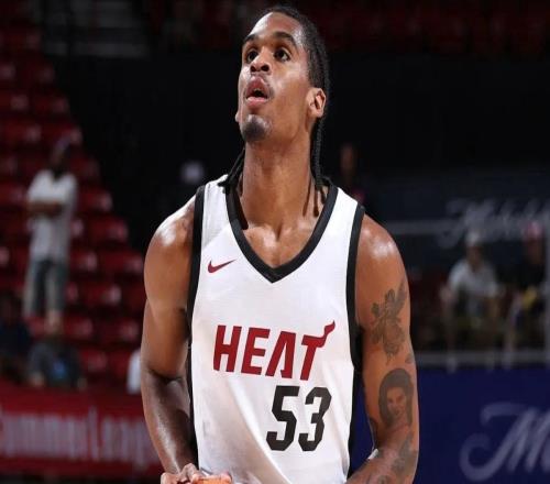 杀疯了!火箭旧将大爆发!狂砍49分8板6助6断