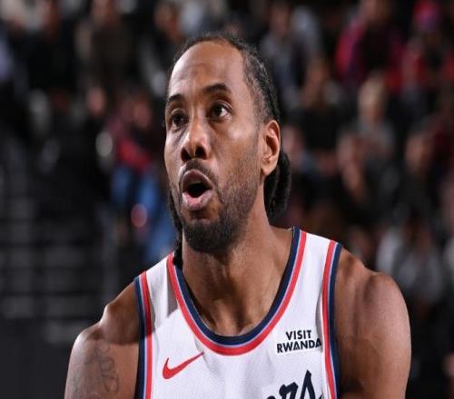 小卡复出23分创纪录！快船双杀鹈鹕终结连败科林斯邓恩末节伤退