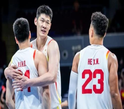 18投13中砍35分18板!胡金秋这2战太稳了:男篮新一哥就是他