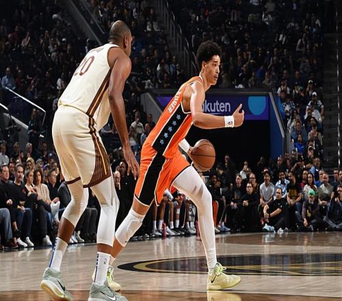 面对勇士打出了统治级的表现!快船应该让内线新秀进入先发阵容