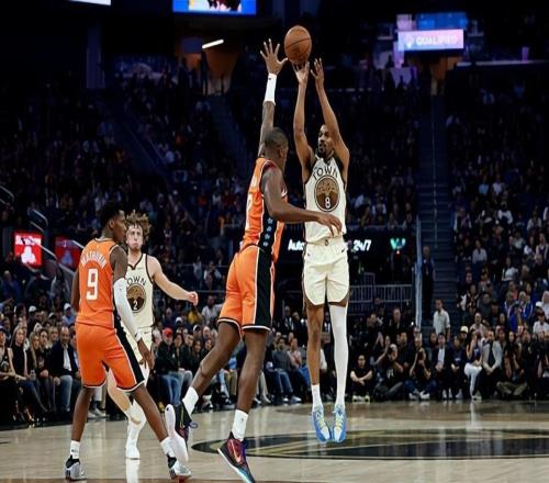 一次又一次在场上打铁,勇士后场大闸为什么莫名其妙就上头了呢