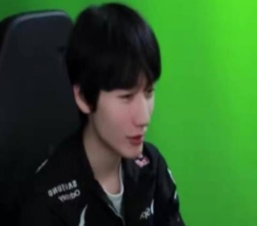 忙碌日子peanut：周二去拍了相浩的脱口秀周三约好见Viper