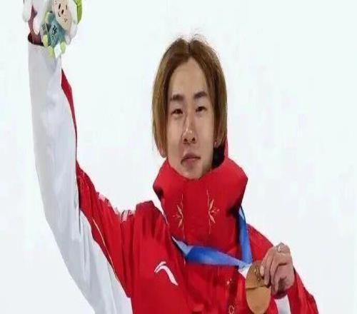 苏翊鸣，开心享受你的奥运会！新京报快评