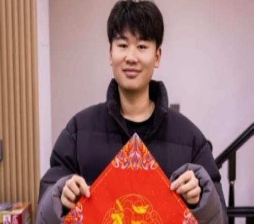 Wei晒手写福字:新年快乐,家人们