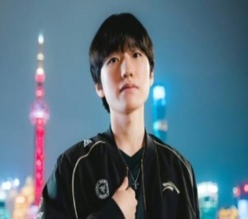 再见！Peanut在Pray直播间宣告自己即将于12月入伍