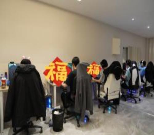 AL俱乐部分享照片:全员结束春节假期正式归队,训练备战季后赛