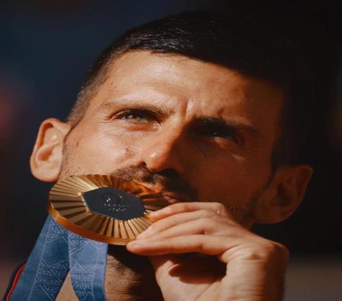 德约澳网决赛首败却创纪录！双龄榜前三，唯一横跨近20年的王者