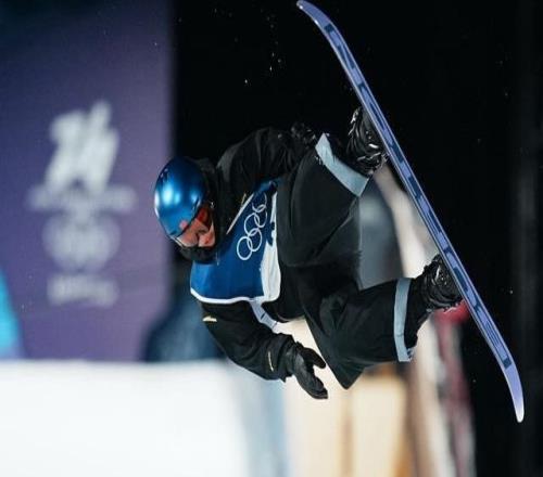 受天气影响赛程改期,苏翊鸣单板坡障提前亮相