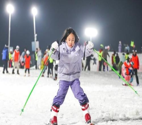 图说冰雪运动“出圈”记：从愿景到日常，重塑冬季生活