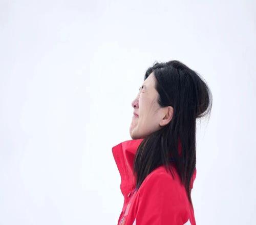 徐梦桃:“姐还有空间,现在还不到说再见的时候!”