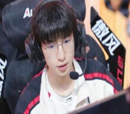 被T是有原因的Xun+On直接看破ELK手脚被Viper碾压到无法呼吸！