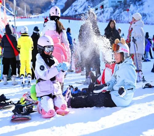 双百万雪场背后:吉林的雪,如何从“黄金纬度”到“黄金产业”