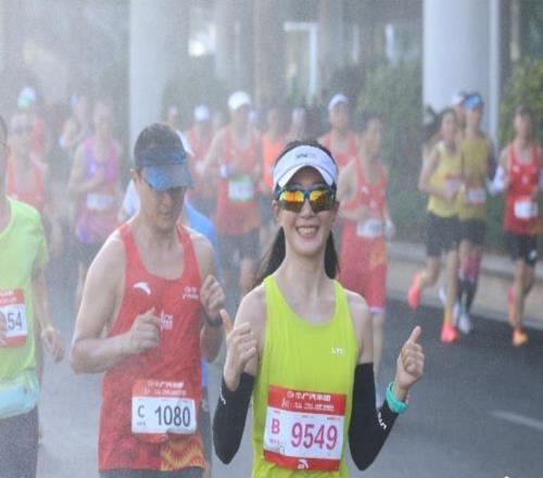 冬至的仪式感是广马给的！多图直击2025广马燃动羊城