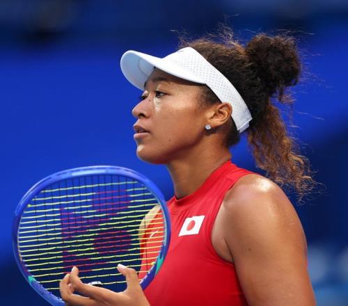 张之臻三盘逆转留悬念,大坂脆败丢分,梅总与椰子聚首布里斯班