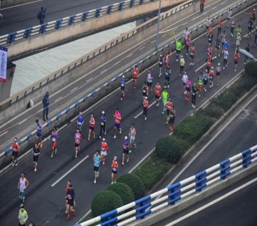 重庆马拉松通报离世选手情况，为何悲剧常发生在跑马终点前后