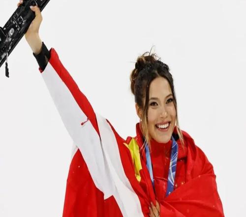 除夕夜,谷爱凌再夺一银