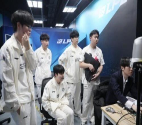 绝对天敌!自2024后iG对阵AL胜率仅为20%目前已经输给AL八个大场