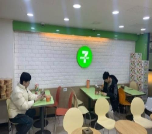 AL分享shanksHope吃泡面:高端的泡面只需要最朴素烹饪方式