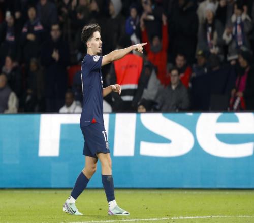 维蒂尼亚高度评价维拉蒂称其为全能型中场和魔术师_法甲直播