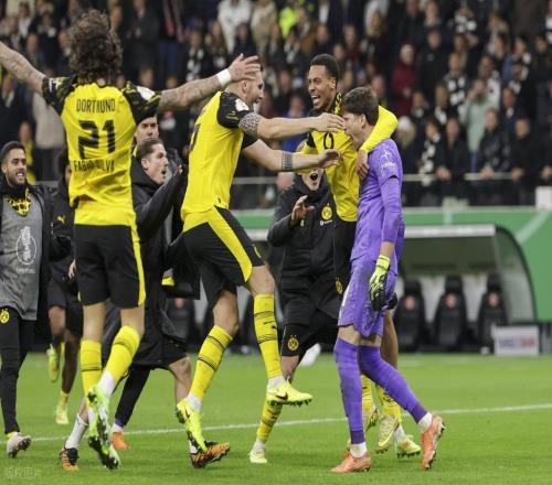 德甲：多特蒙德分心欧冠，奥格斯堡抢分无忧奥格斯堡VS多特蒙德