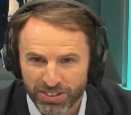 执教曼联是否会吸引你再次执教南门：他们教练现在做得不错