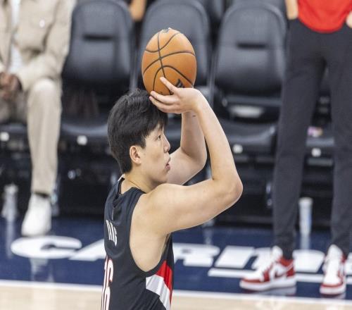 开拓者VS魔术，杨瀚森下放有变，各大平台强硬反击：央视疑不直播