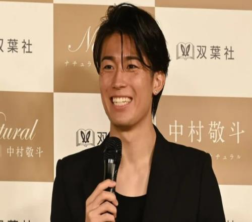 65岁女性因跟踪骚扰中村敬斗被捕并提出不当要求_法甲直播