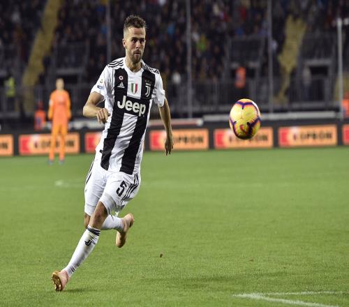 皮亚尼奇回归之路35岁的小伙子闪现尤文训练基地_意甲直播