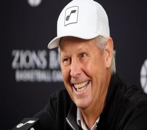 记者：爵士在马尔卡宁交易中想要活塞队的奥萨尔汤普森