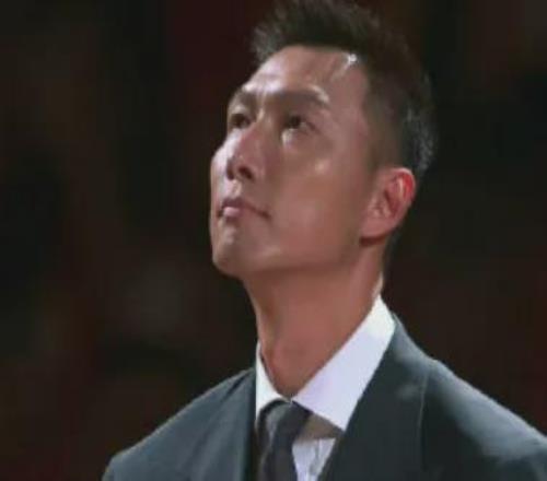 最新露面！你好，易建联！已经退役整整2年时间