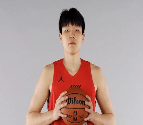 杨瀚森NBA生涯首次连两场0分：替补62秒1中0仅1篮板陷得分荒