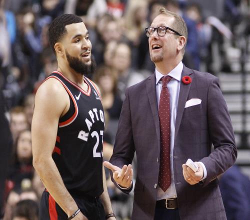 老范回忆夺冠之年遭遇批评自言不及林书豪主动请求退出比赛_nba直播免费高清在线