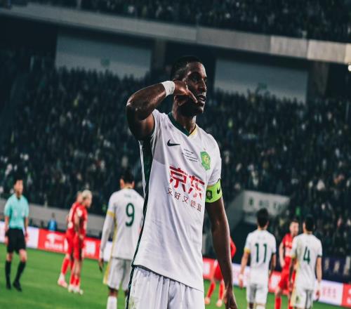 随着一场30，足协杯冠军出炉！北京国安打败河南，阿布雷乌戴帽