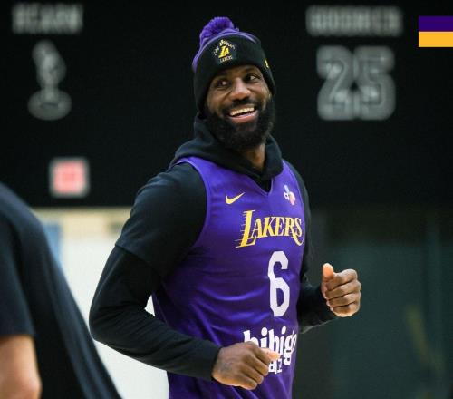 冲击NBA杯西决！湖人备战马刺曝光，雷迪克：限制福克斯突破