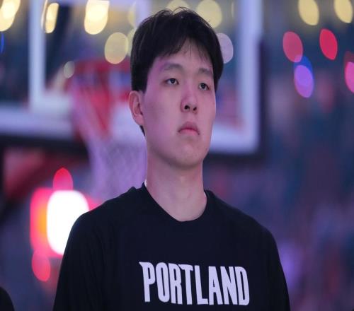 恭喜杨瀚森，被召回对战国王双喜临门，NBA全明星投票有望上榜